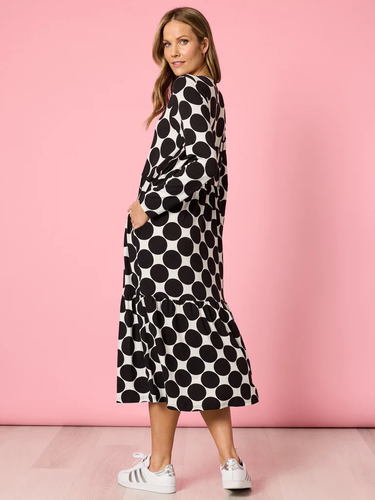 Tres Bien Black/White Dress C49390
