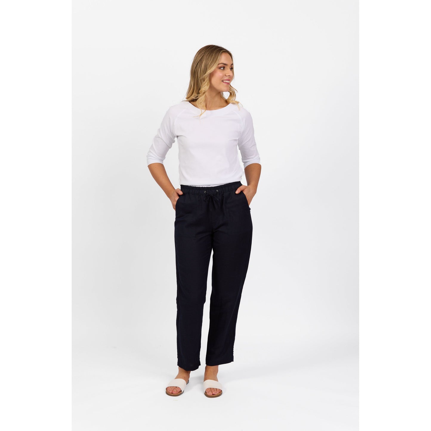 VASS Slim Leg Ankle Grazer Pant 5016