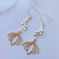 Jojobee Hanging Flower Earrings