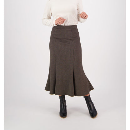 VASS Mid Length Fluted Skirt 7055A