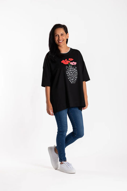 Black Flower Pot Box Tee JS25-143