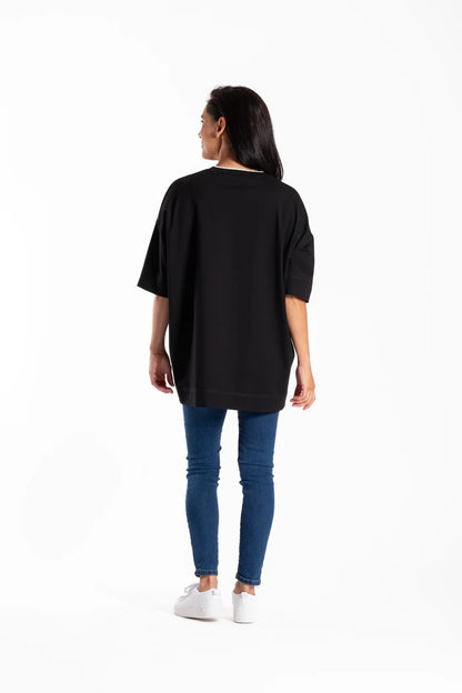 Black Flower Pot Box Tee JS25-143