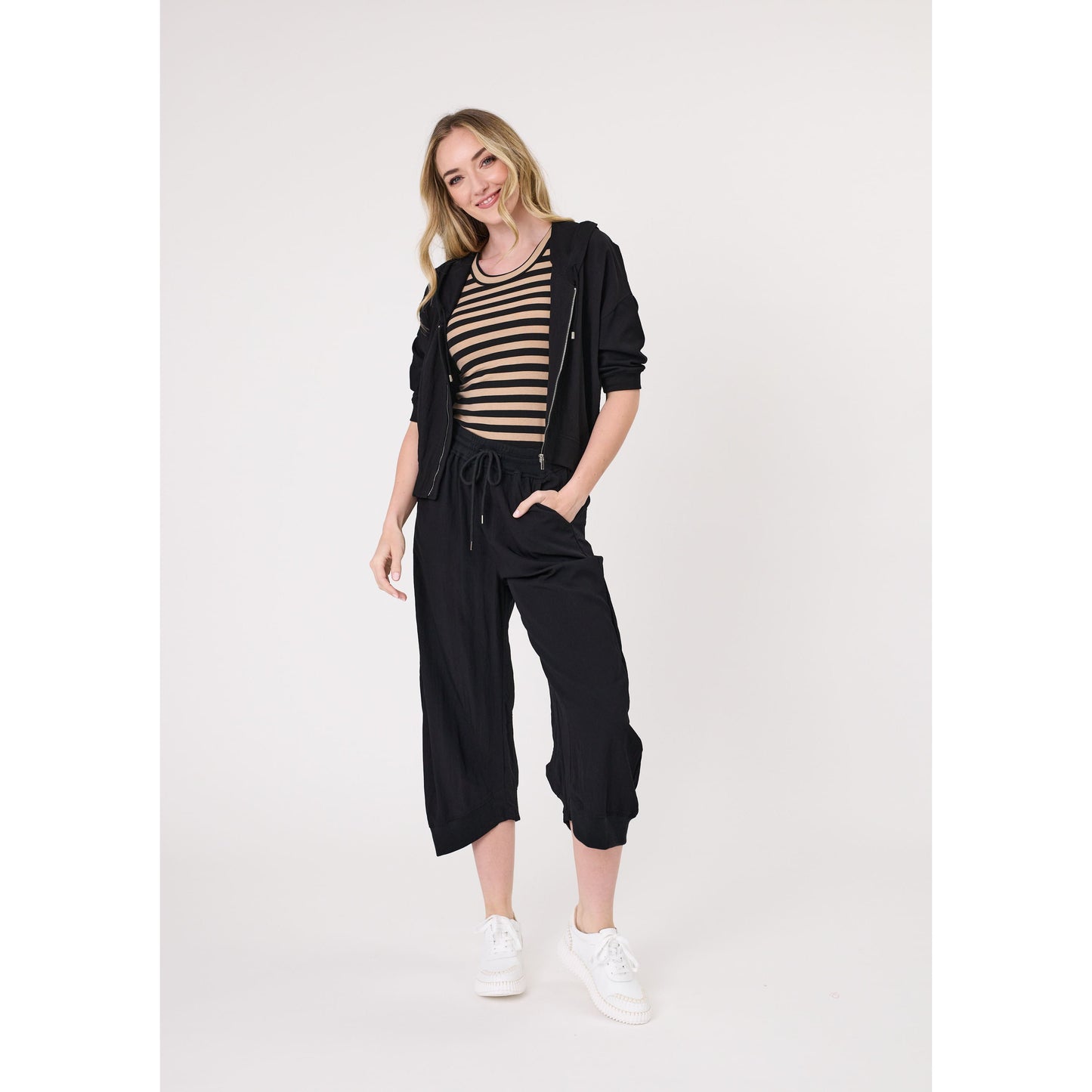 Larissa Pants Black LTD233