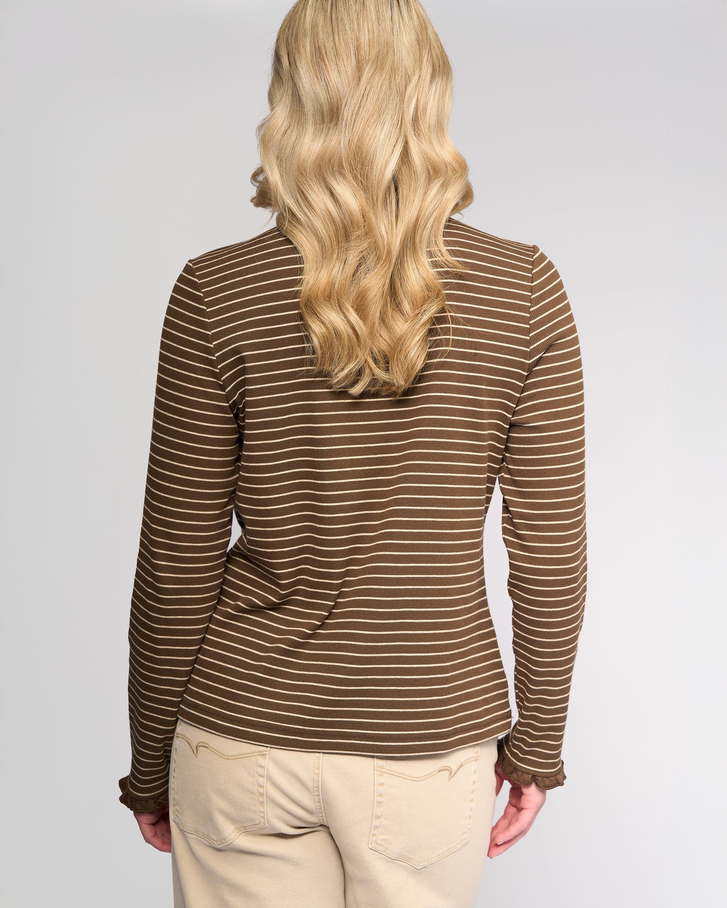 Field Top w Ruffle Trim 4504