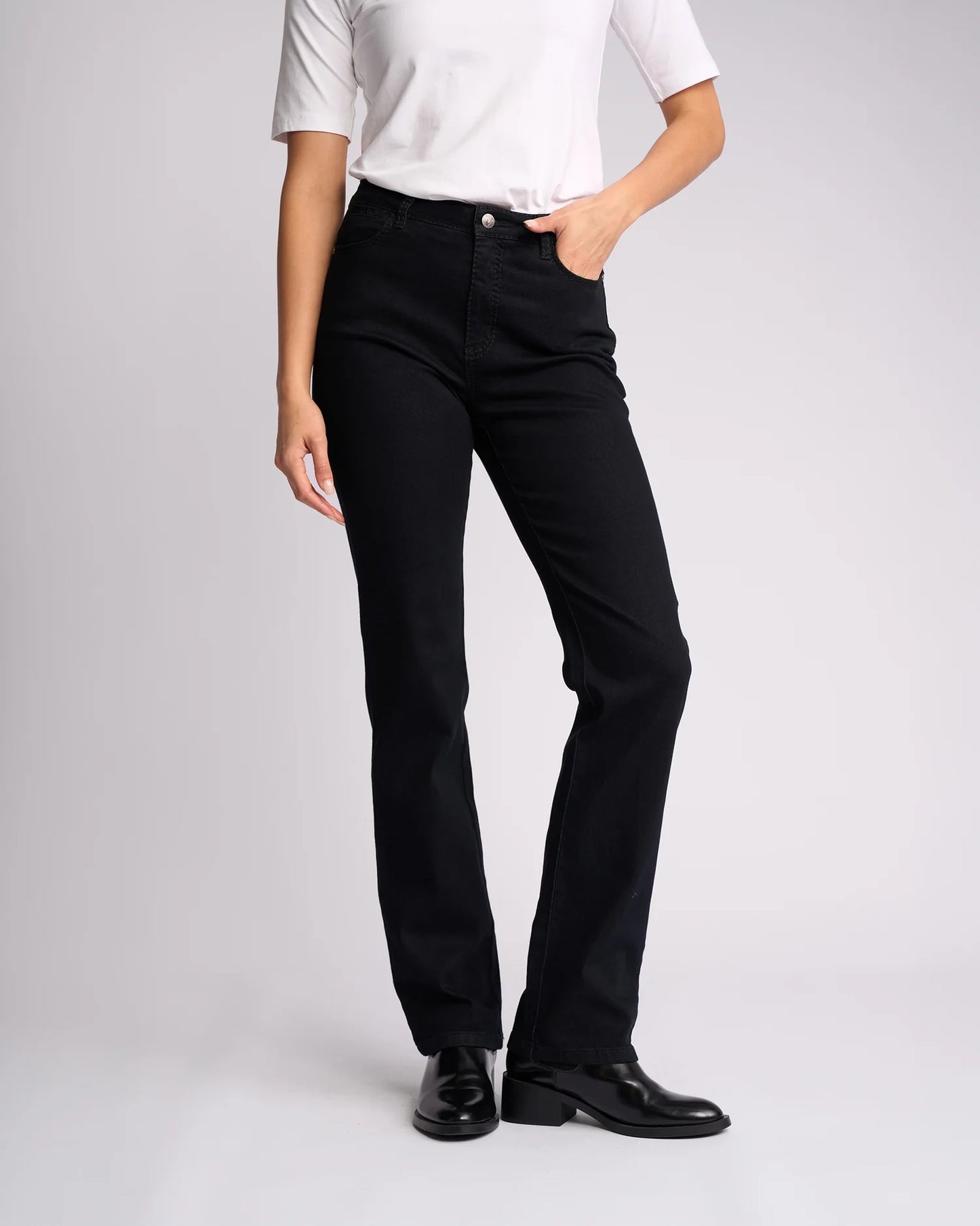 Tour Straight Full Length Jean 5937