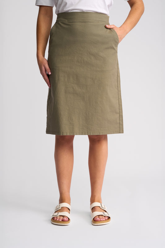Belen Flat Front Pull On Skirt 7067N